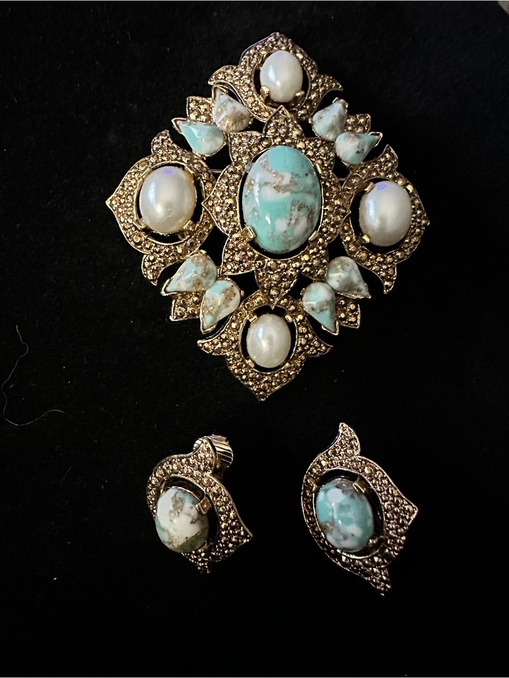 vintage 1968 "Remembrance" brooch and earring set by Sarah Coventry #5